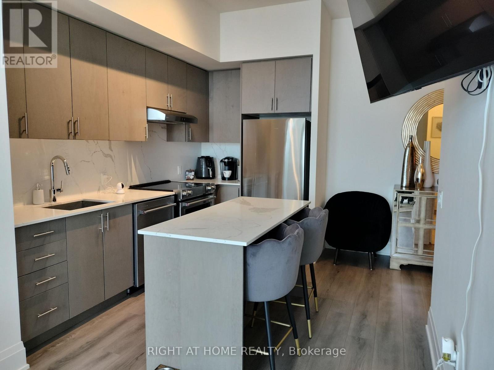 617 - 9000 Jane Street N, Vaughan (Concord), Ontario  L4M 2M9 - Photo 6 - N12861316