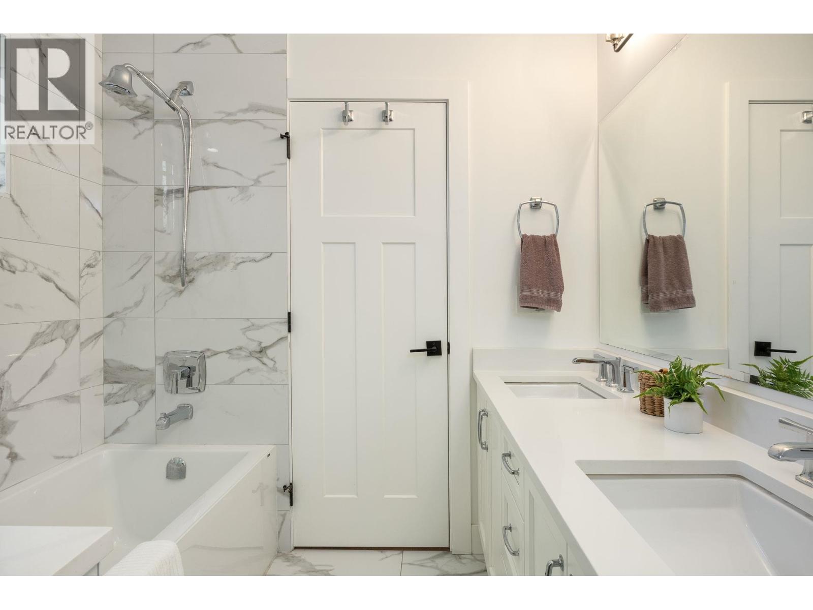 220 Sixth Avenue, New Westminster, British Columbia  V3L 1T6 - Photo 23 - R3097337