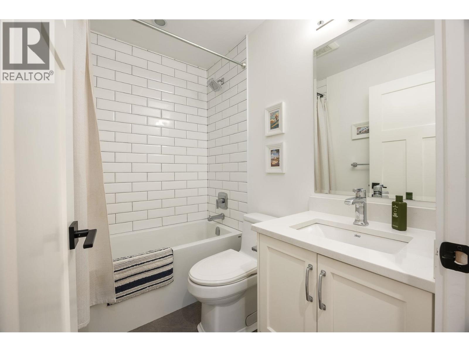 220 Sixth Avenue, New Westminster, British Columbia  V3L 1T6 - Photo 27 - R3097337