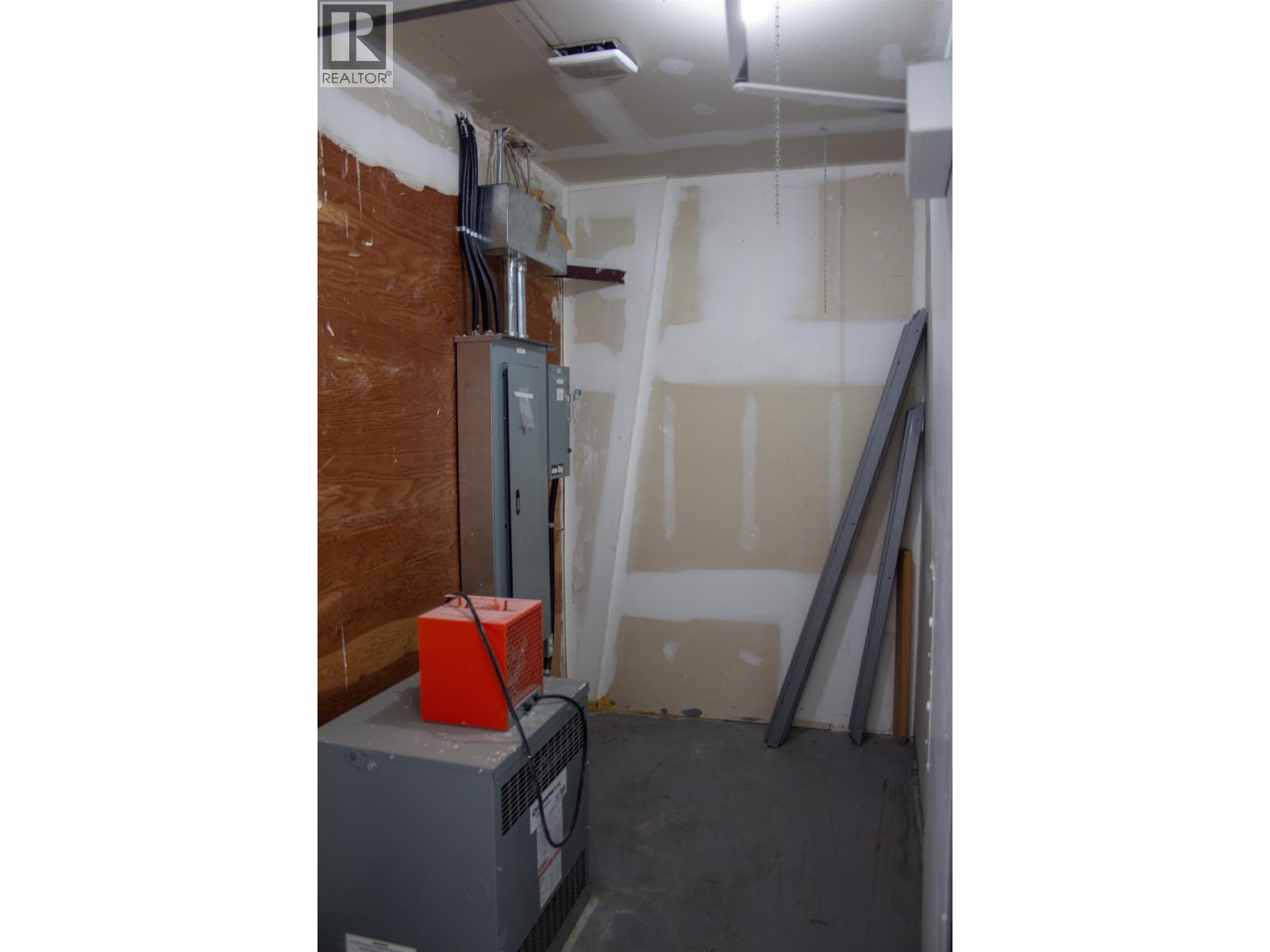 102 7341 Industrial Way, Pemberton, British Columbia  V0N 1B0 - Photo 9 - C8076819