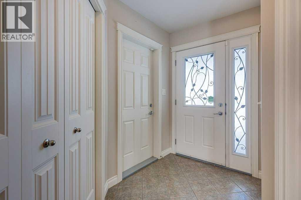 9 Assinger Avenue, Red Deer, Alberta  T4R 3L1 - Photo 3 - A2289764