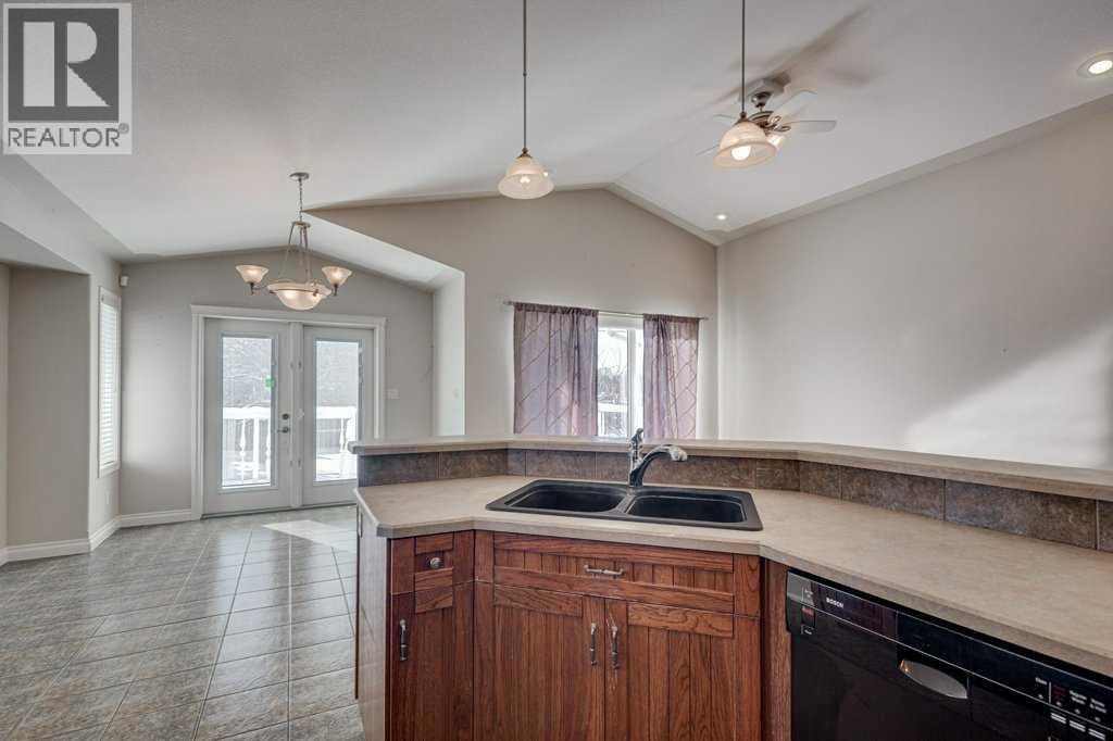 9 Assinger Avenue, Red Deer, Alberta  T4R 3L1 - Photo 13 - A2289764