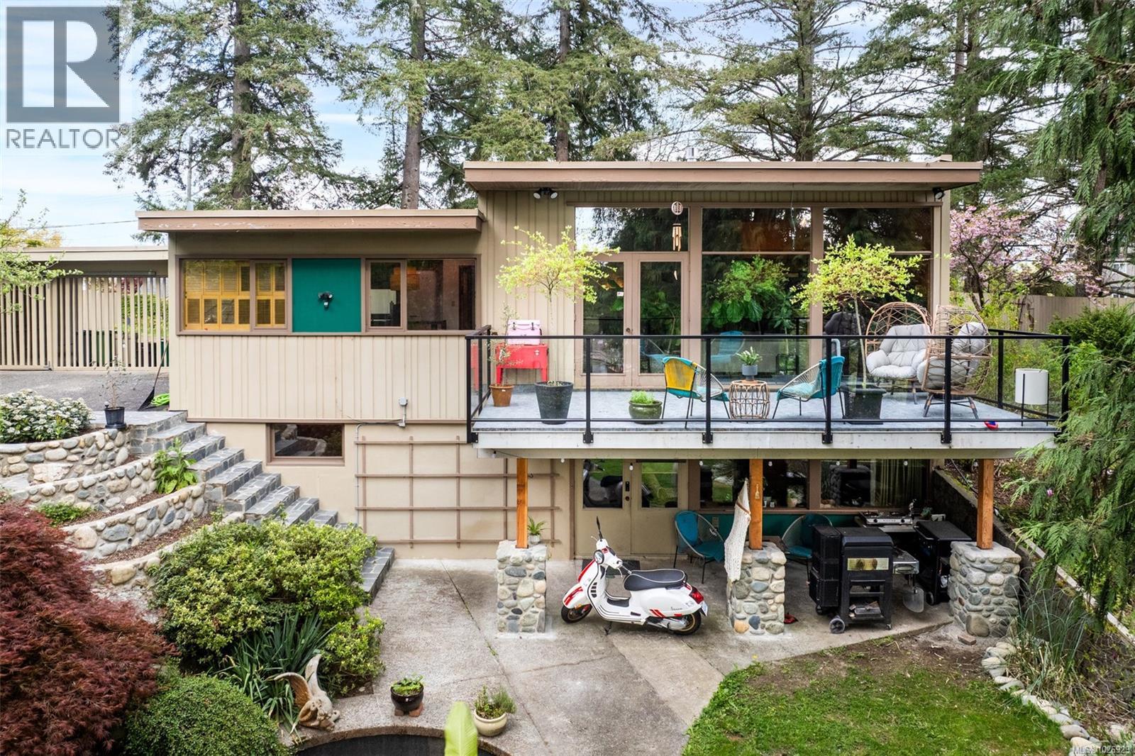 6110 Grieve Rd, Duncan, British Columbia