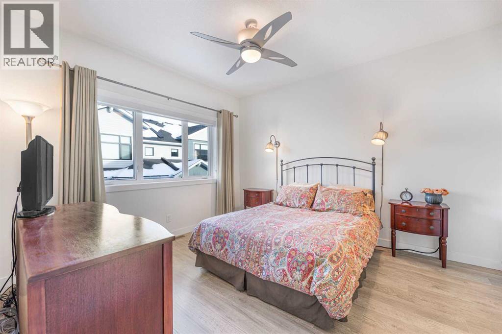 12572 Crestmont Boulevard Sw, Calgary, Alberta  T3B 6J5 - Photo 19 - A2277212