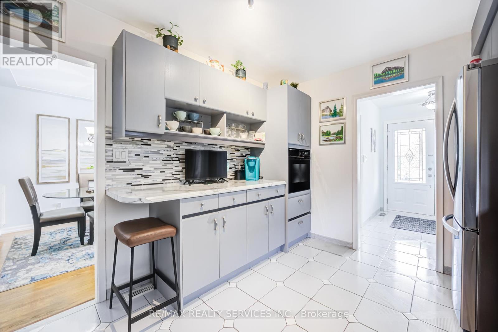 761 Sunset Road, Burlington, Ontario  L7T 3X3 - Photo 17 - W12861402