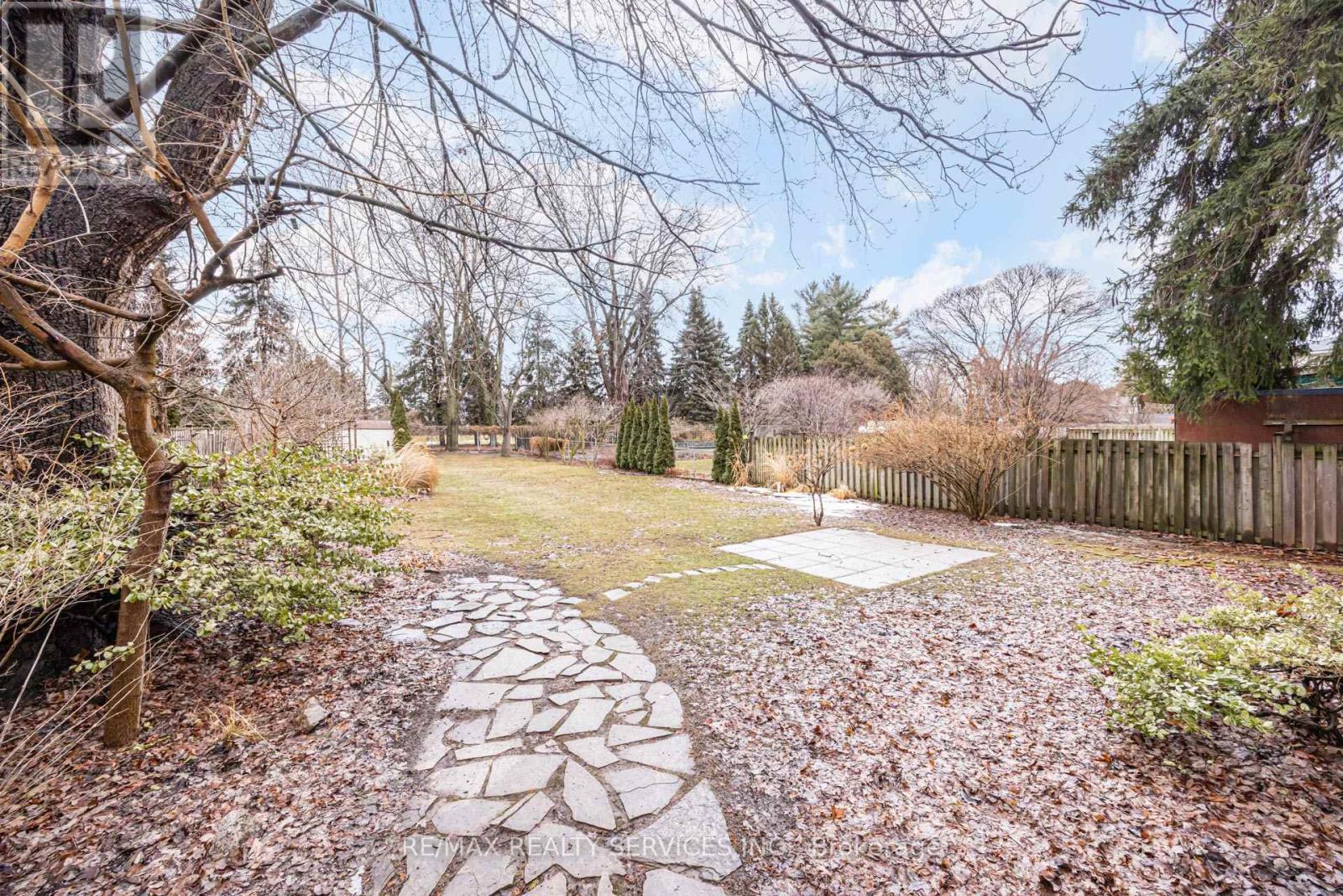 761 Sunset Road, Burlington, Ontario  L7T 3X3 - Photo 41 - W12861402