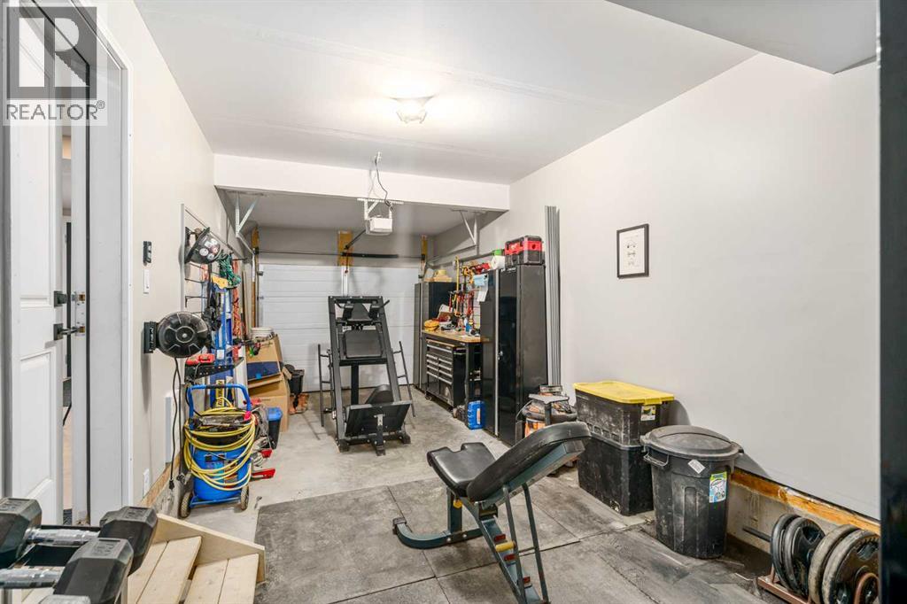 915 Crestridge Common Sw, Calgary, Alberta  T3B 6L6 - Photo 31 - A2284146