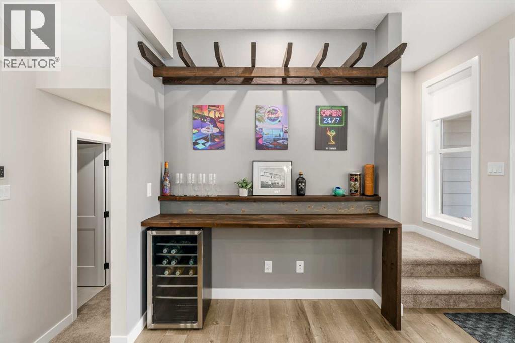 915 Crestridge Common Sw, Calgary, Alberta  T3B 6L6 - Photo 11 - A2284146