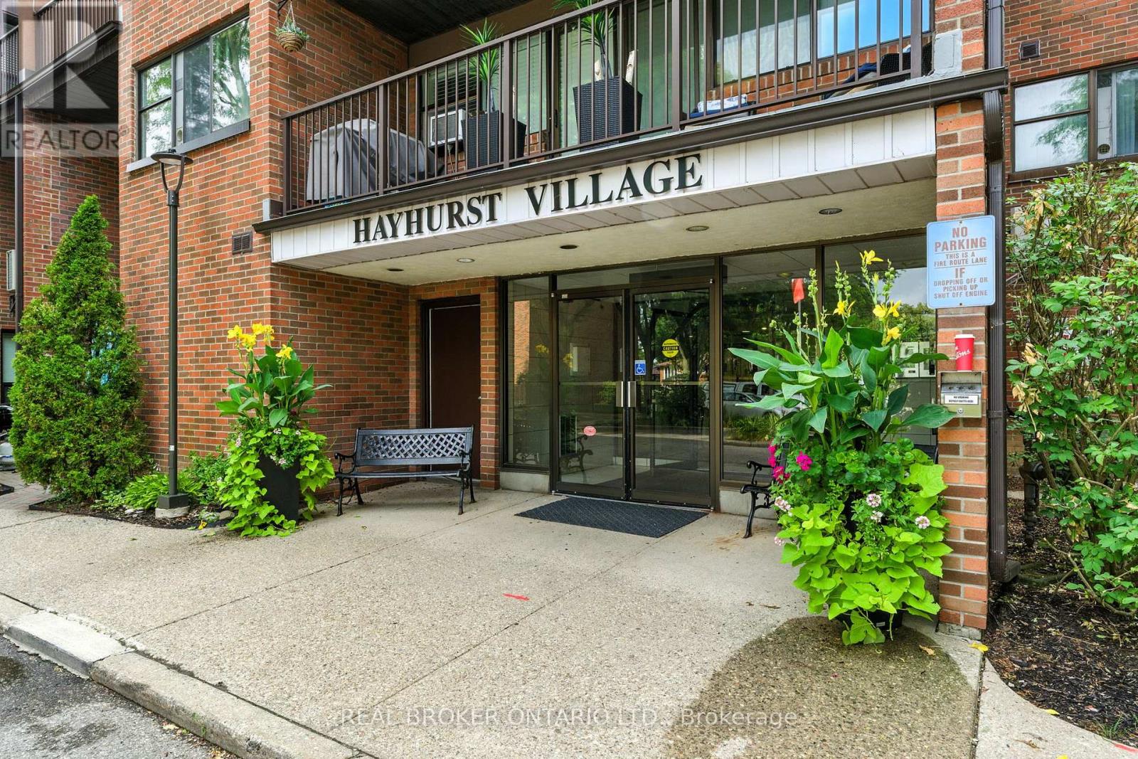 126 - 36 Hayhurst Road, Brantford, Ontario  N3R 6Y9 - Photo 2 - X12861328