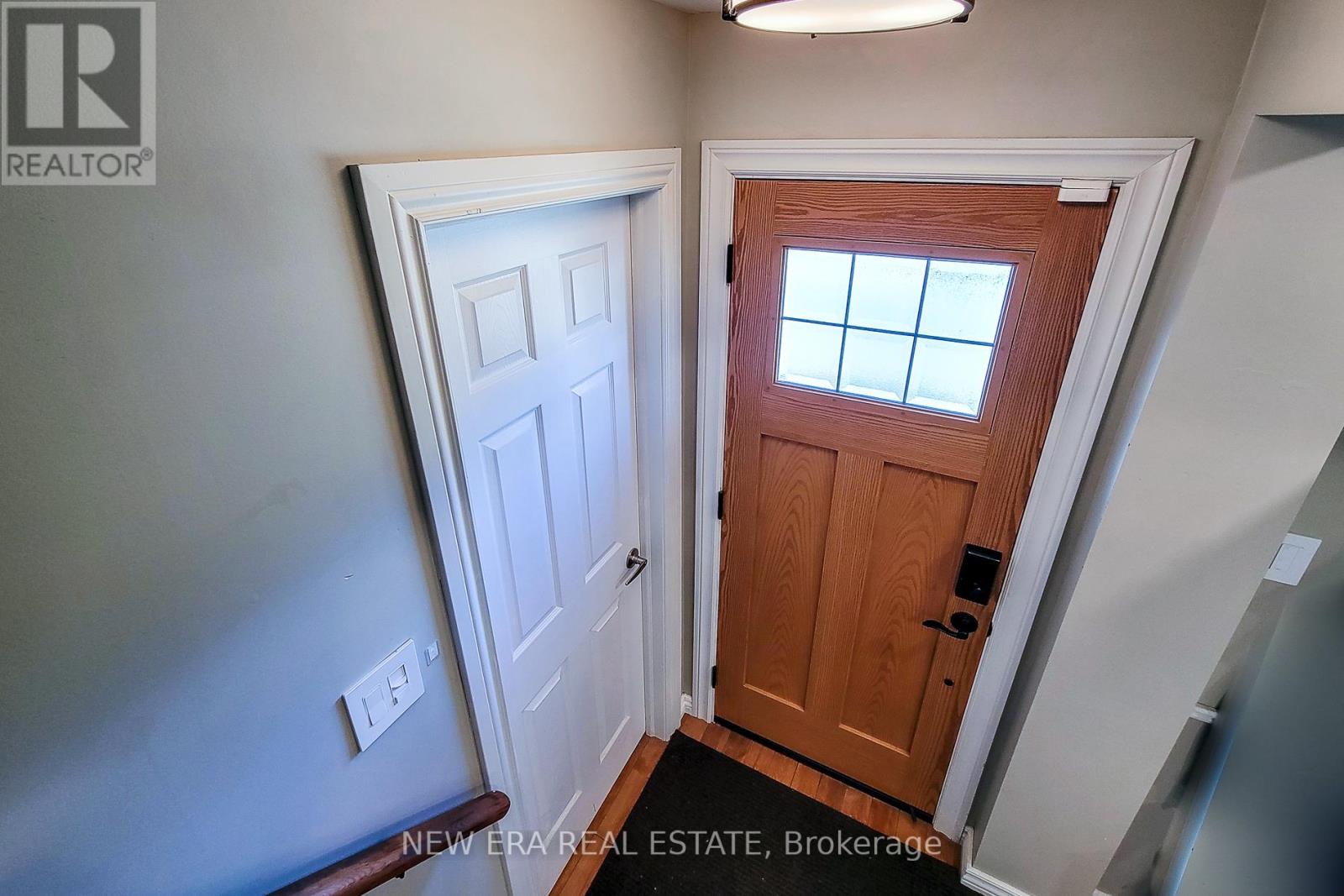 54 Eighth Avenue, Brantford, Ontario  N3S 1C3 - Photo 10 - X12861384