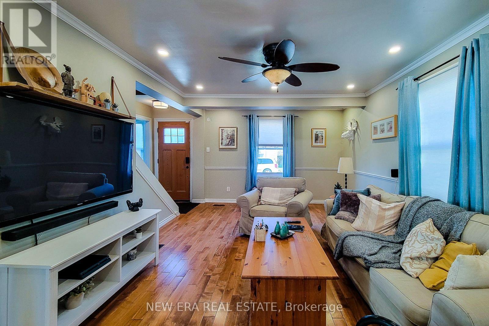 54 Eighth Avenue, Brantford, Ontario  N3S 1C3 - Photo 11 - X12861384