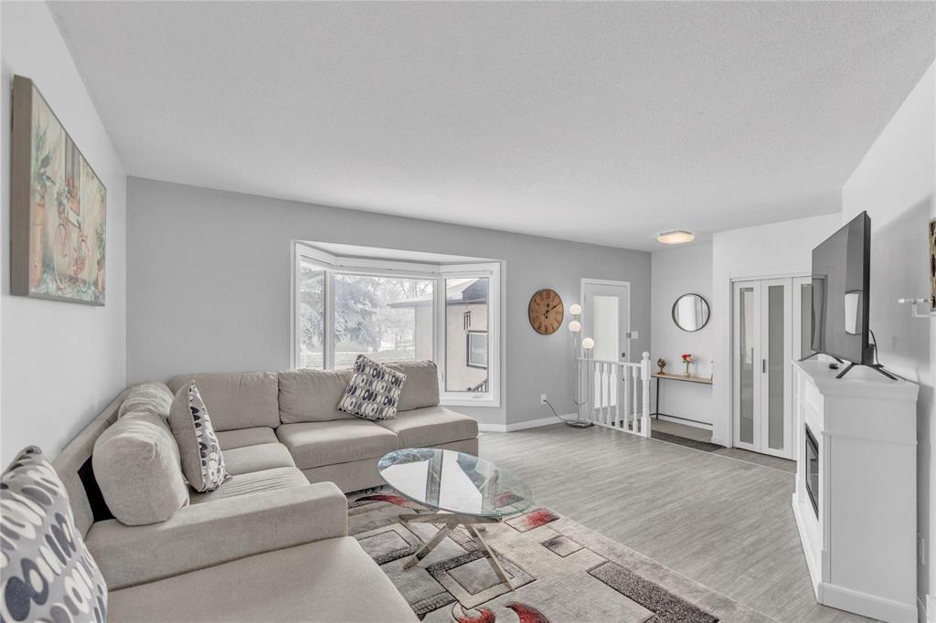 41 Marianne Road, Winnipeg, Manitoba  R2R 1W4 - Photo 5 - 202604134