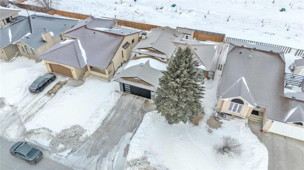 41 Marianne Road, Winnipeg, Manitoba  R2R 1W4 - Photo 2 - 202604134