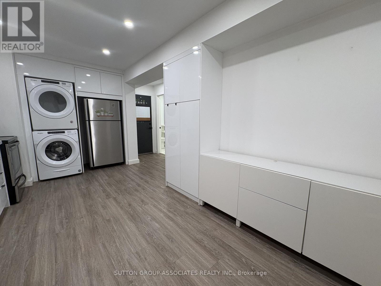 Lower - 222 Wychwood Avenue, Toronto, Ontario  M6C 2T3 - Photo 6 - C12807330