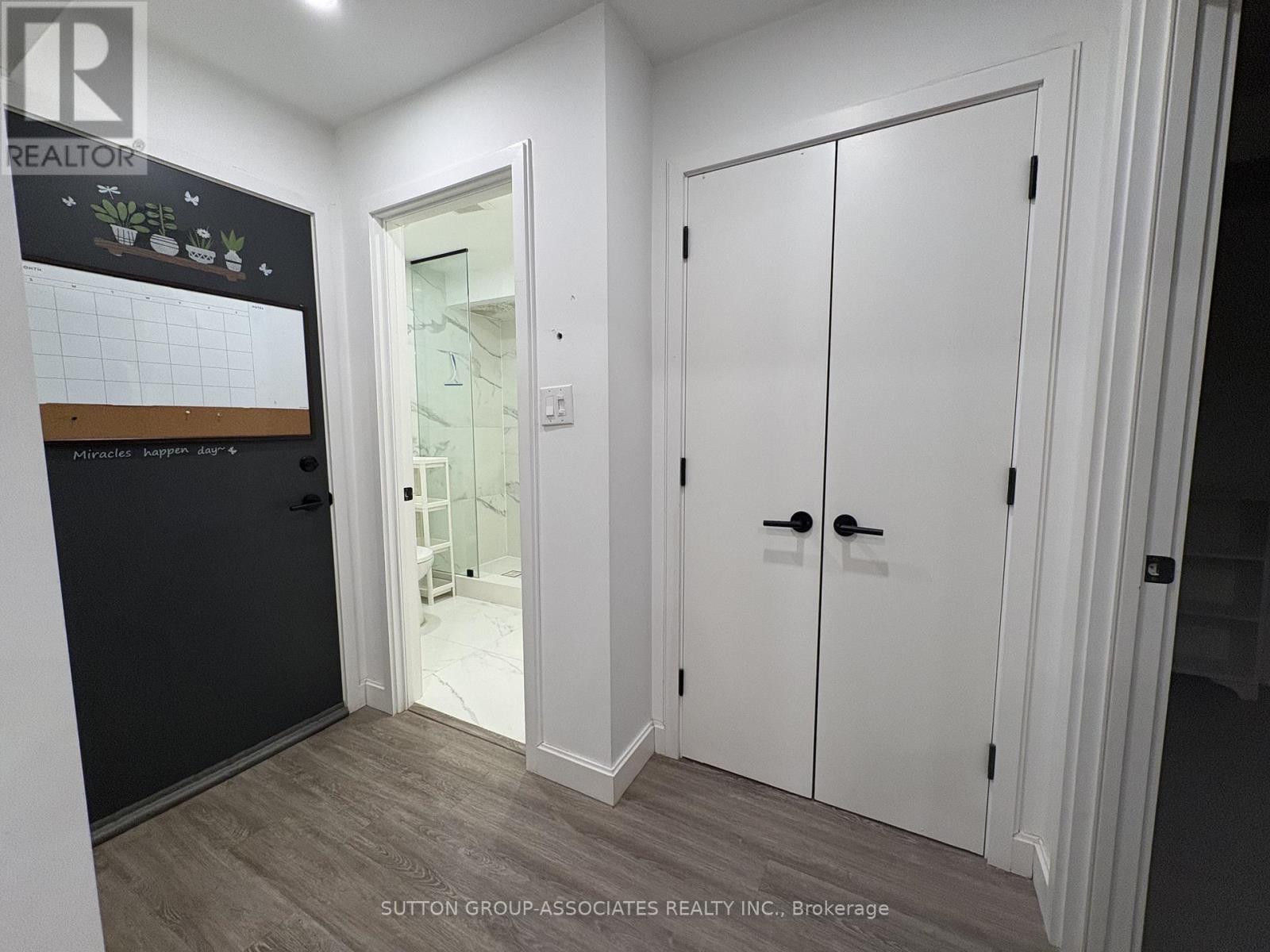 Lower - 222 Wychwood Avenue, Toronto, Ontario  M6C 2T3 - Photo 8 - C12807330