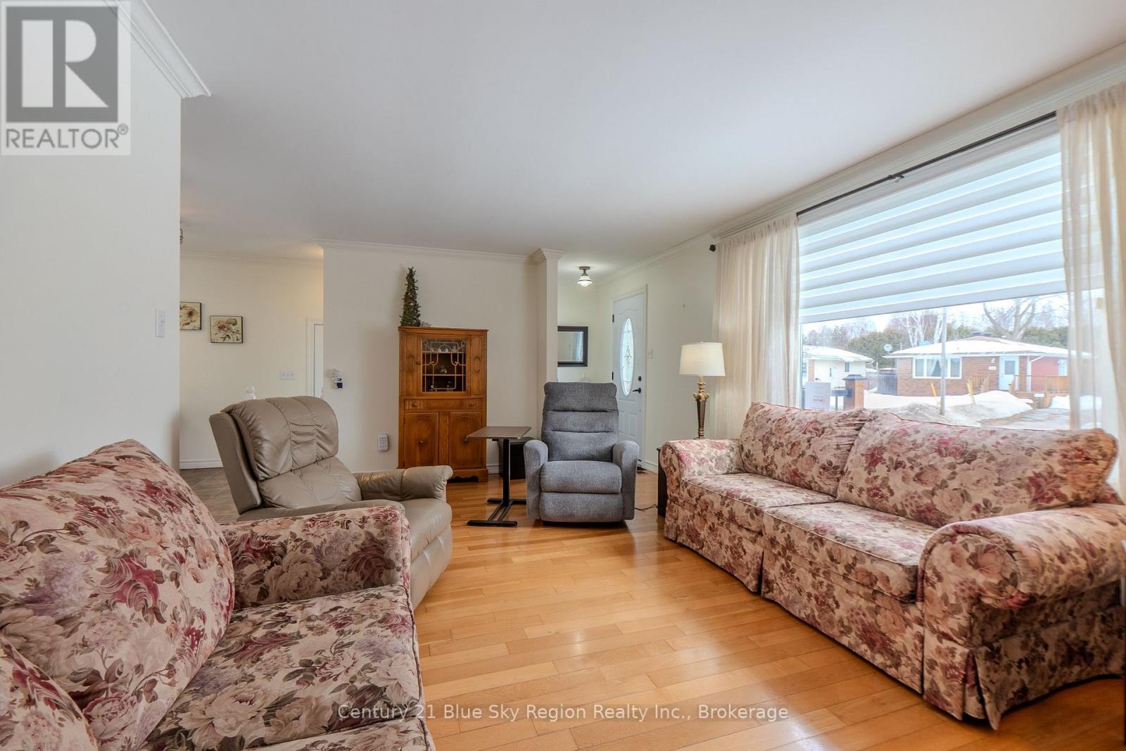 107 Strathcona Drive, North Bay (Ferris), Ontario  P1A 2N5 - Photo 13 - X12861558