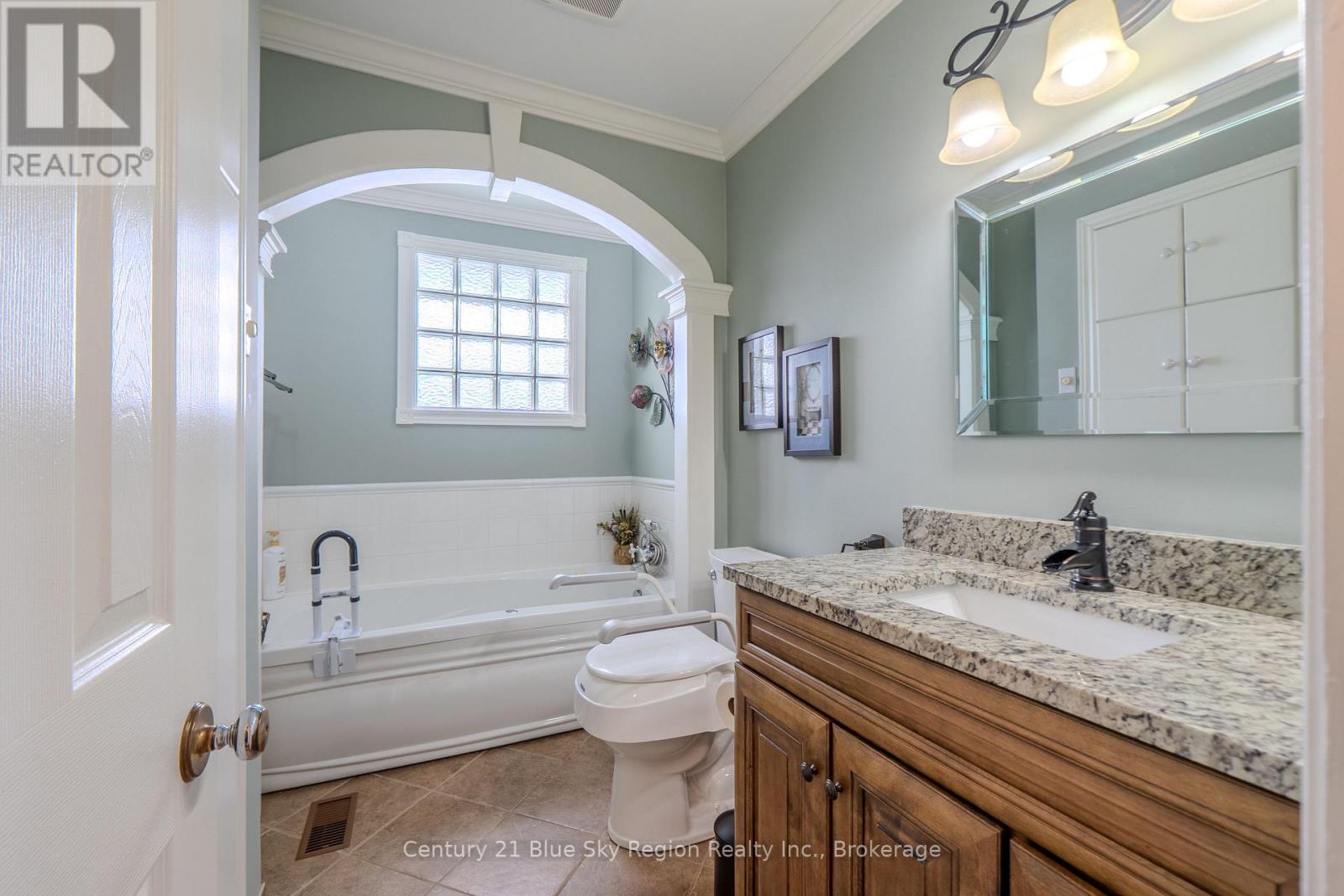 107 Strathcona Drive, North Bay (Ferris), Ontario  P1A 2N5 - Photo 16 - X12861558