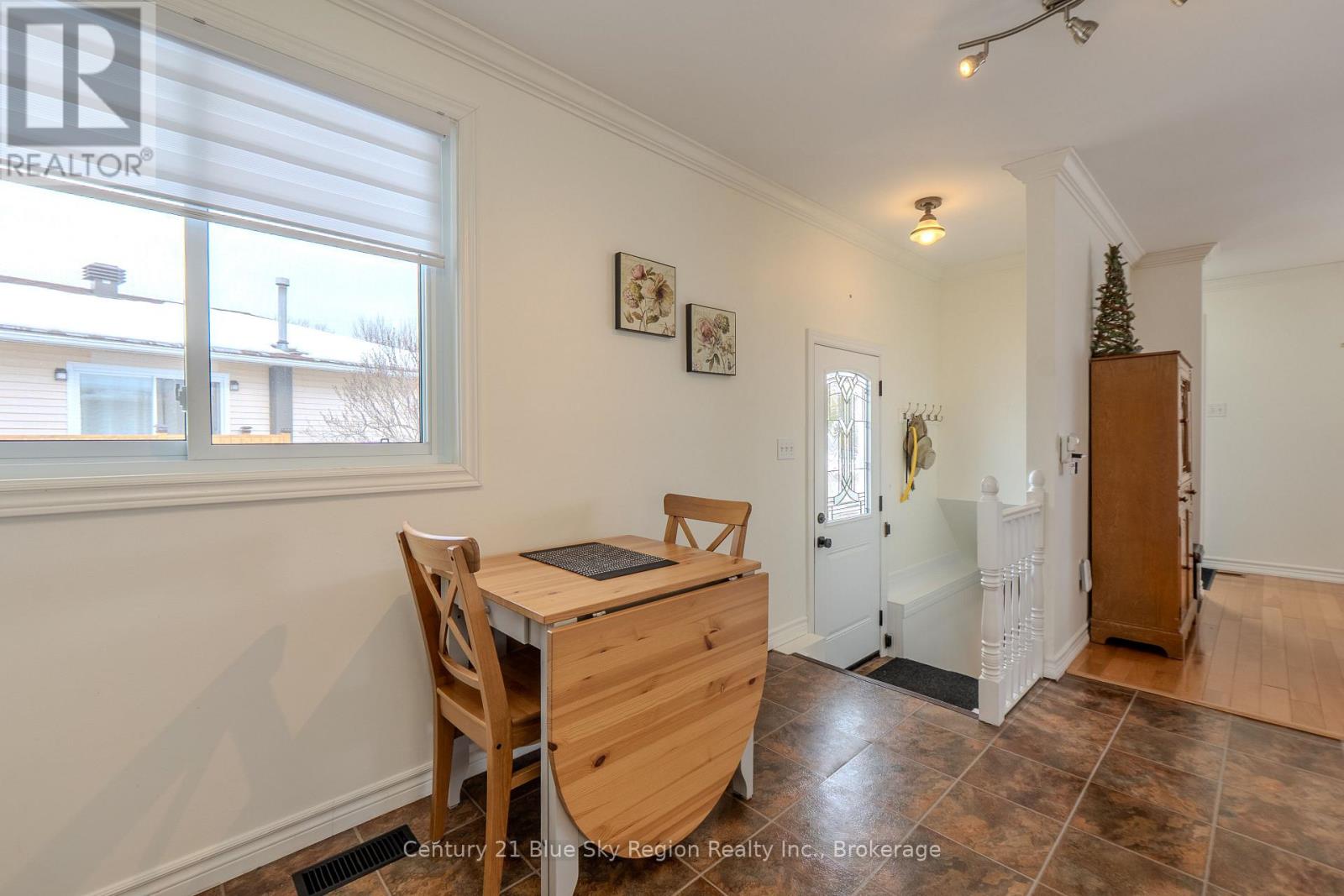 107 Strathcona Drive, North Bay (Ferris), Ontario  P1A 2N5 - Photo 9 - X12861558