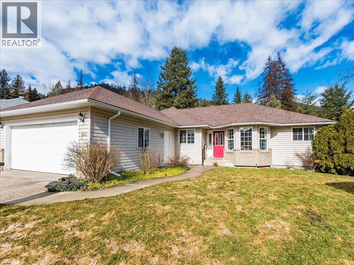 1931 Meadowlark Drive, Fruitvale, British Columbia  V0G 1L0 - Photo 2 - 10378372