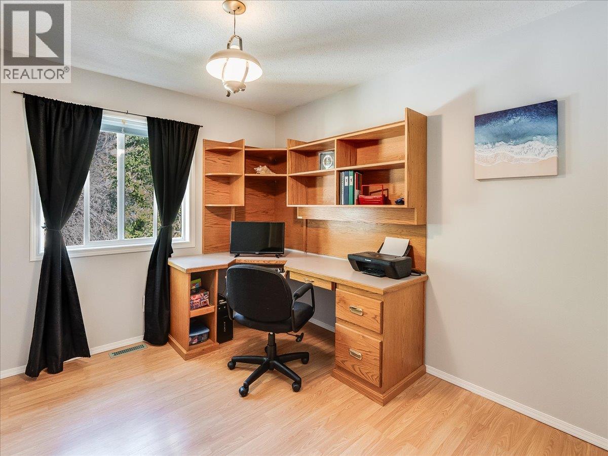 1931 Meadowlark Drive, Fruitvale, British Columbia  V0G 1L0 - Photo 39 - 10378372