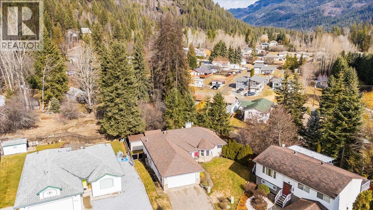 1931 Meadowlark Drive, Fruitvale, British Columbia  V0G 1L0 - Photo 5 - 10378372