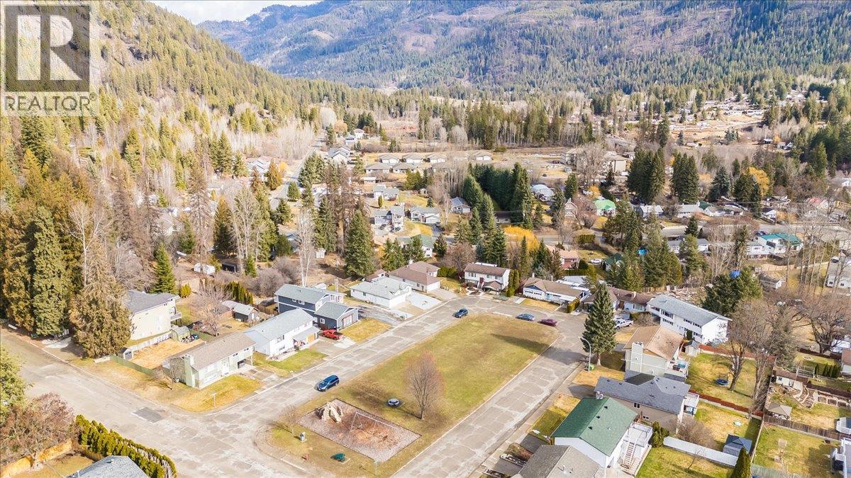 1931 Meadowlark Drive, Fruitvale, British Columbia  V0G 1L0 - Photo 71 - 10378372