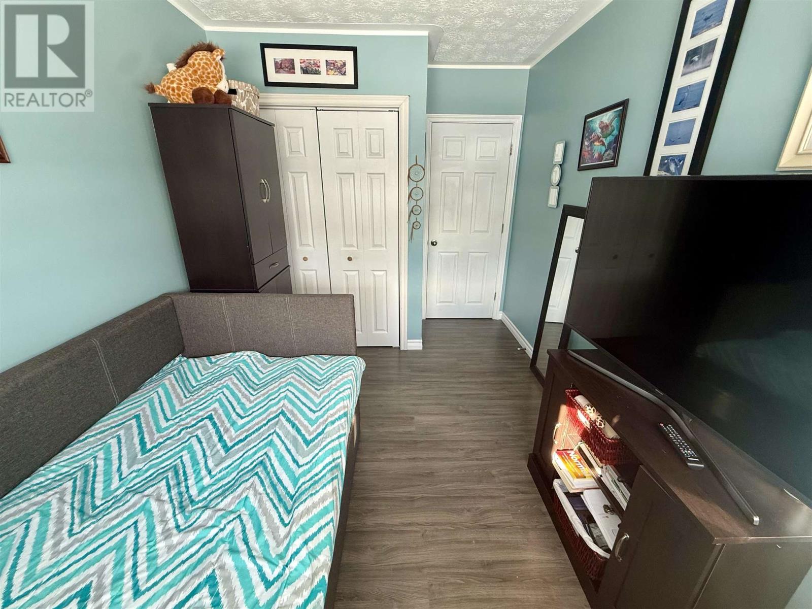 24 Axmith Ave, Elliot Lake, Ontario  P5A 1B7 - Photo 40 - SM260183