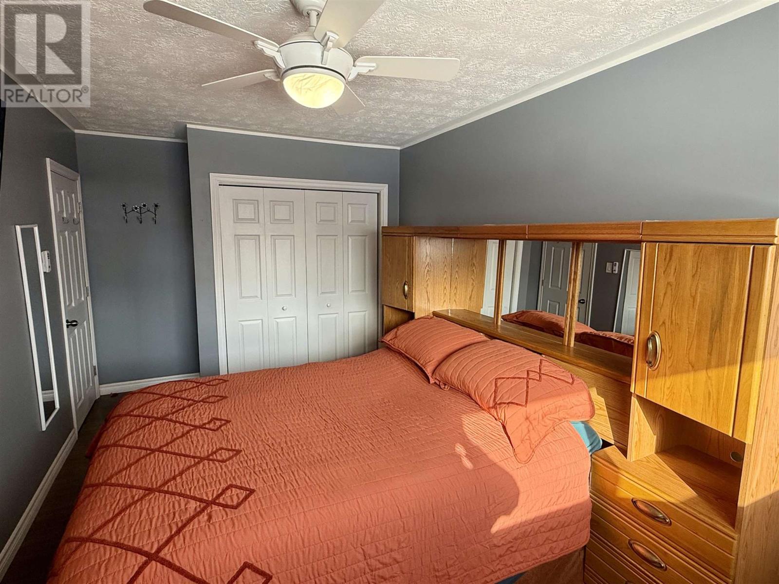 24 Axmith Ave, Elliot Lake, Ontario  P5A 1B7 - Photo 37 - SM260183