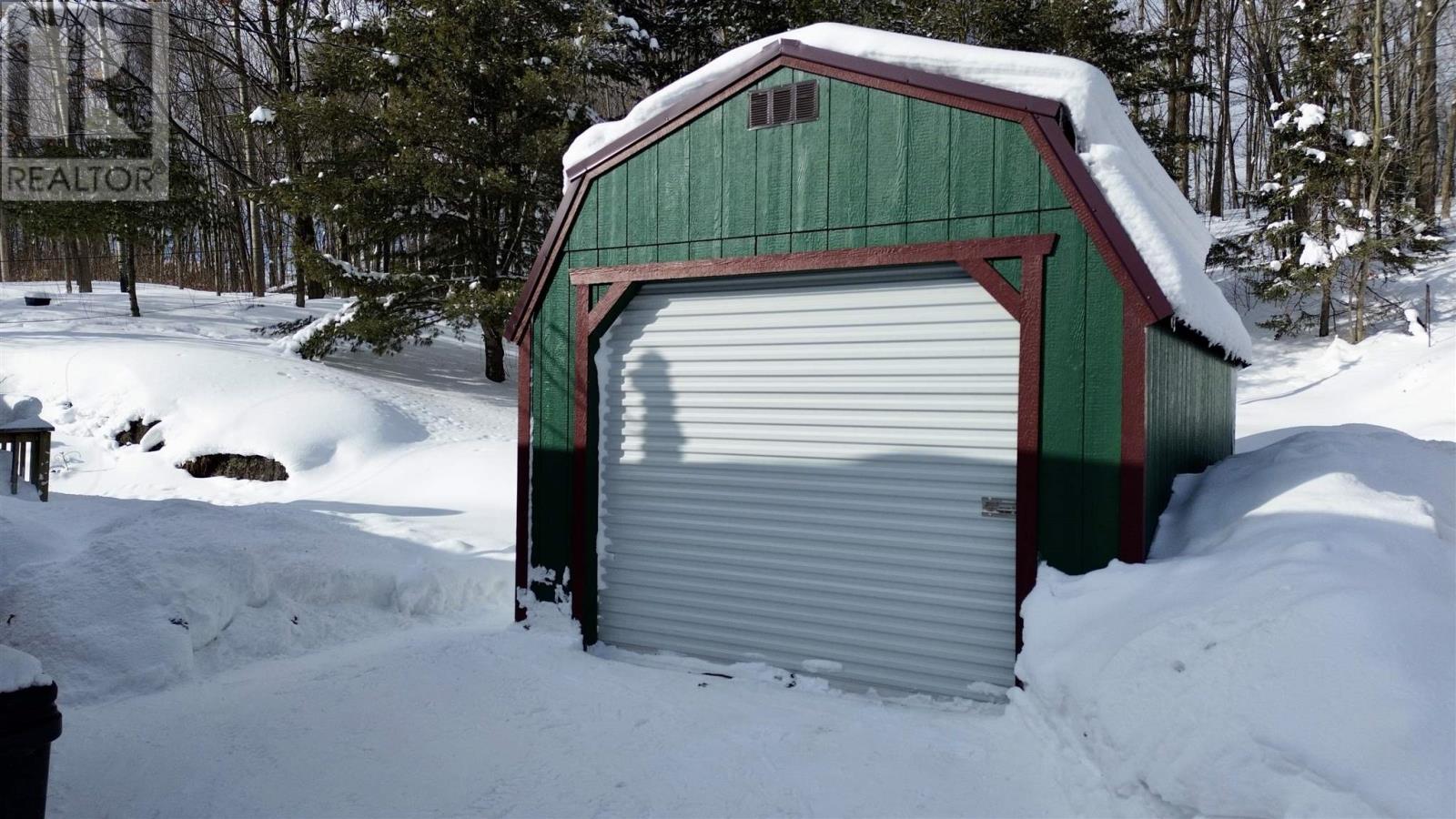 24 Axmith Ave, Elliot Lake, Ontario  P5A 1B7 - Photo 6 - SM260183