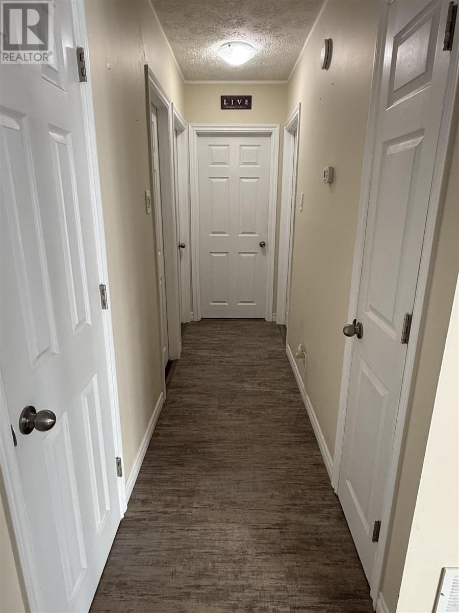 24 Axmith Ave, Elliot Lake, Ontario  P5A 1B7 - Photo 30 - SM260183