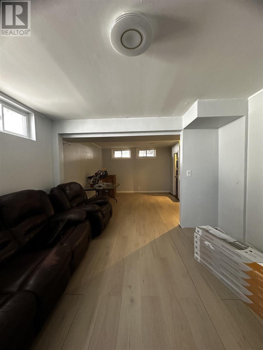 24 Axmith Ave, Elliot Lake, Ontario  P5A 1B7 - Photo 49 - SM260183