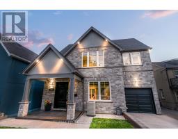 372 SILVERTHORN AVENUE, Toronto, Ontario