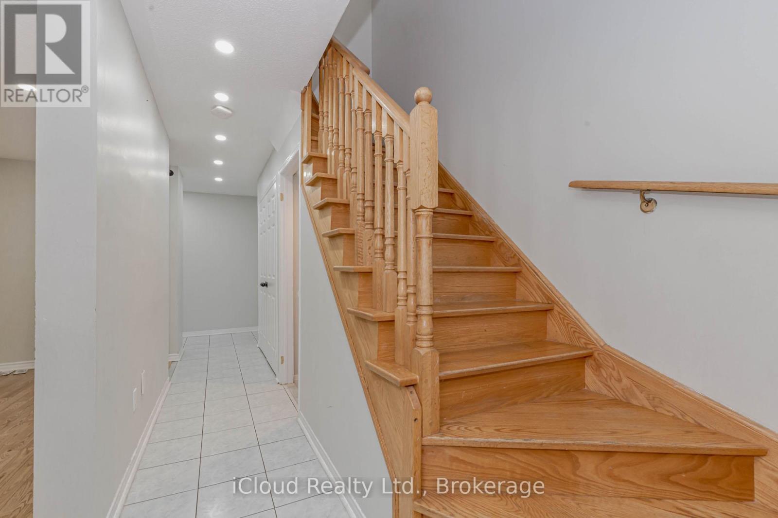 Main/2nd Flr - 3141 Turbine Crescent, Mississauga, Ontario  L5M 6W1 - Photo 15 - W12860610