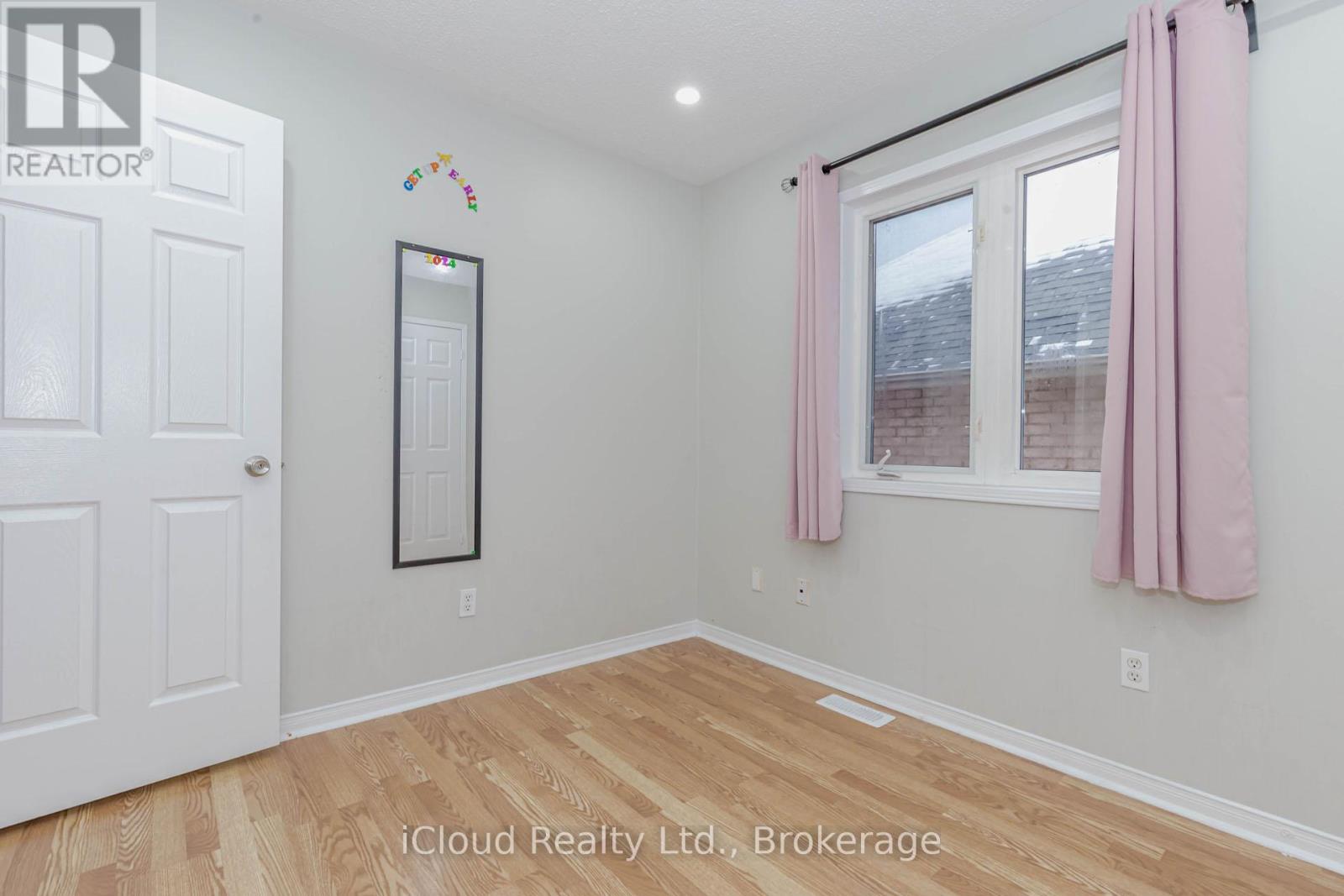 Main/2nd Flr - 3141 Turbine Crescent, Mississauga, Ontario  L5M 6W1 - Photo 28 - W12860610