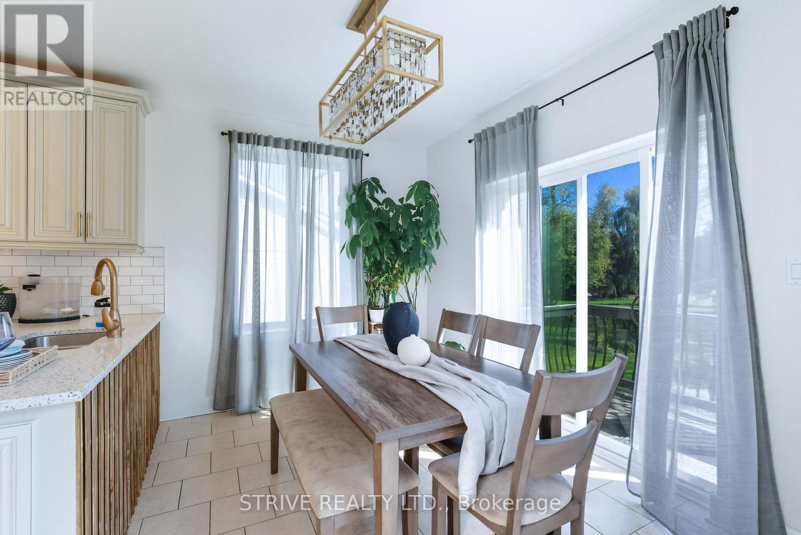 165 Bayshore Drive, Ramara, Ontario  L0K 1B0 - Photo 13 - S12861786