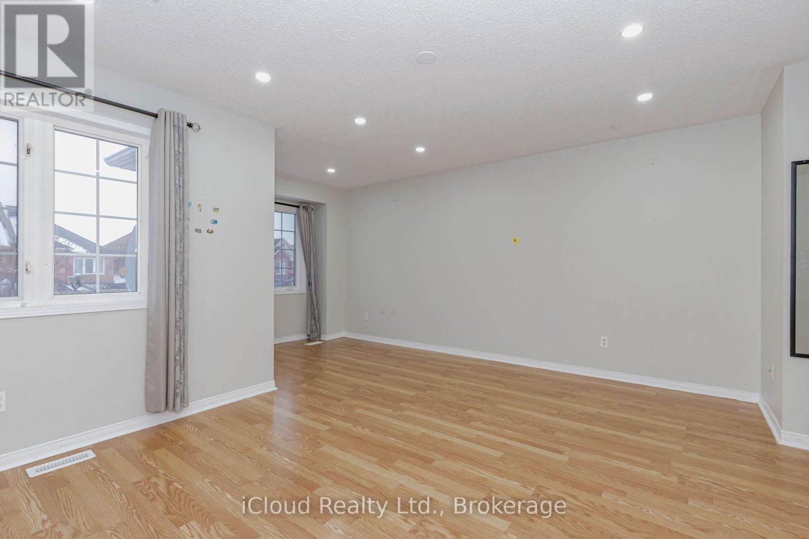 Main/2nd Flr - 3141 Turbine Crescent, Mississauga, Ontario  L5M 6W1 - Photo 21 - W12860610