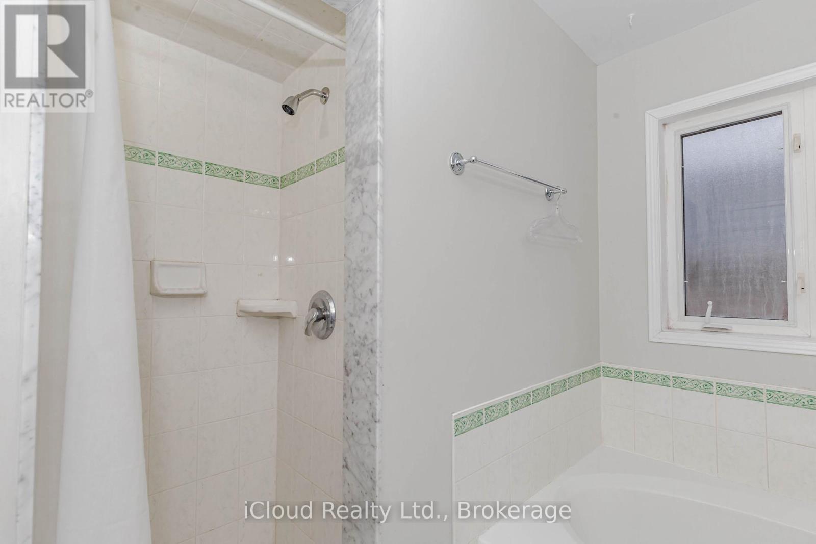 Main/2nd Flr - 3141 Turbine Crescent, Mississauga, Ontario  L5M 6W1 - Photo 23 - W12860610