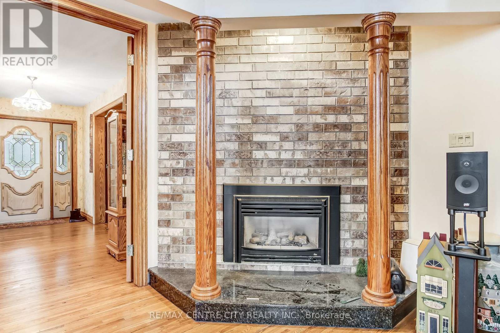 1496 Sunningdale Road E, London North, Ontario  N5X 3Y6 - Photo 8 - X12861720