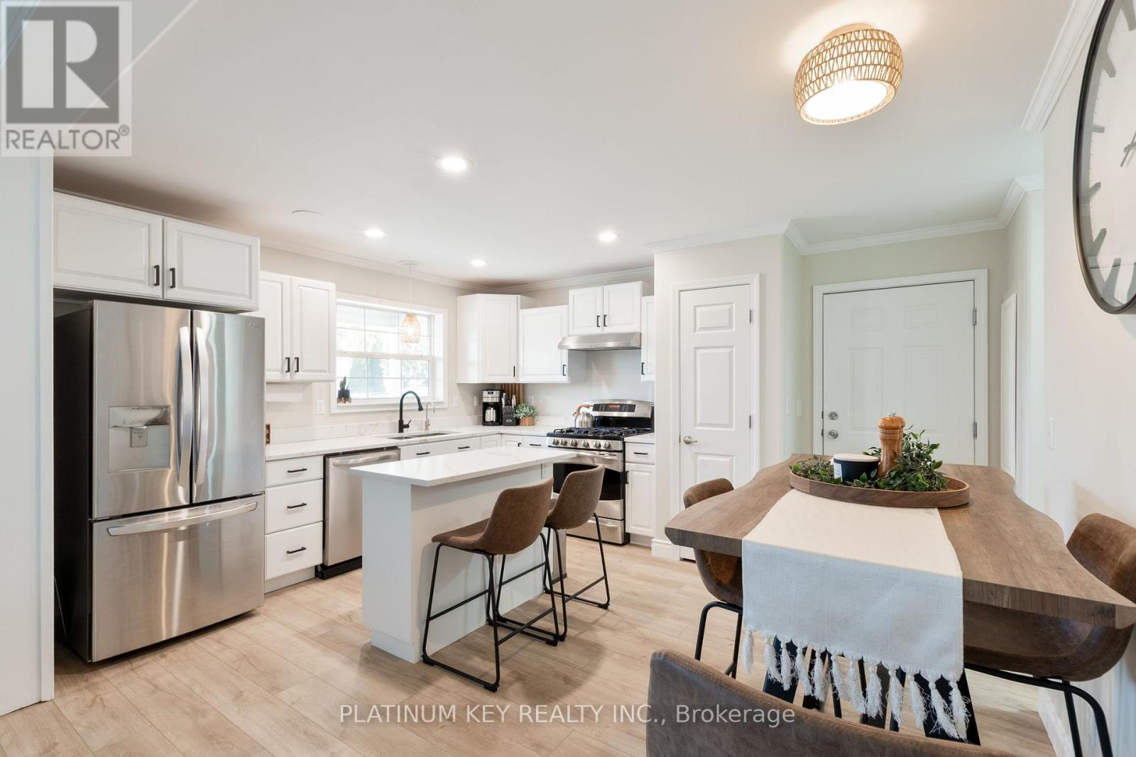 16 Lindsay Drive, Strathroy-Caradoc, Ontario  N7G 0C5 - Photo 14 - X12861734