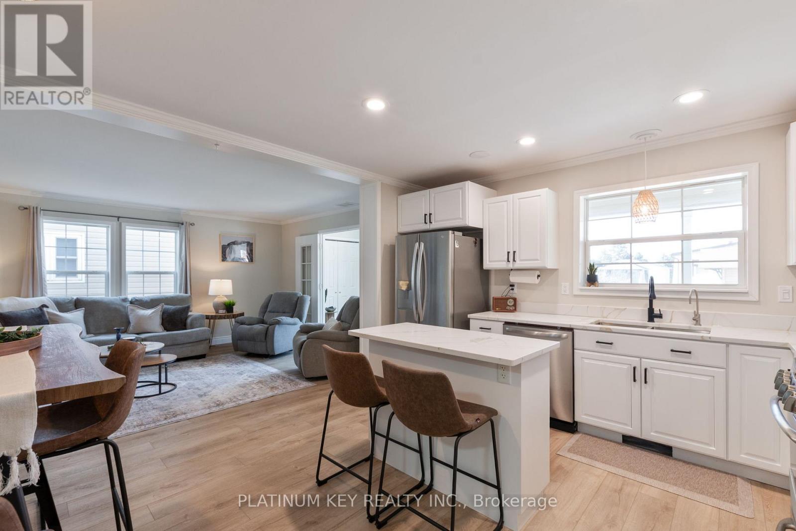 16 Lindsay Drive, Strathroy-Caradoc, Ontario  N7G 0C5 - Photo 15 - X12861734