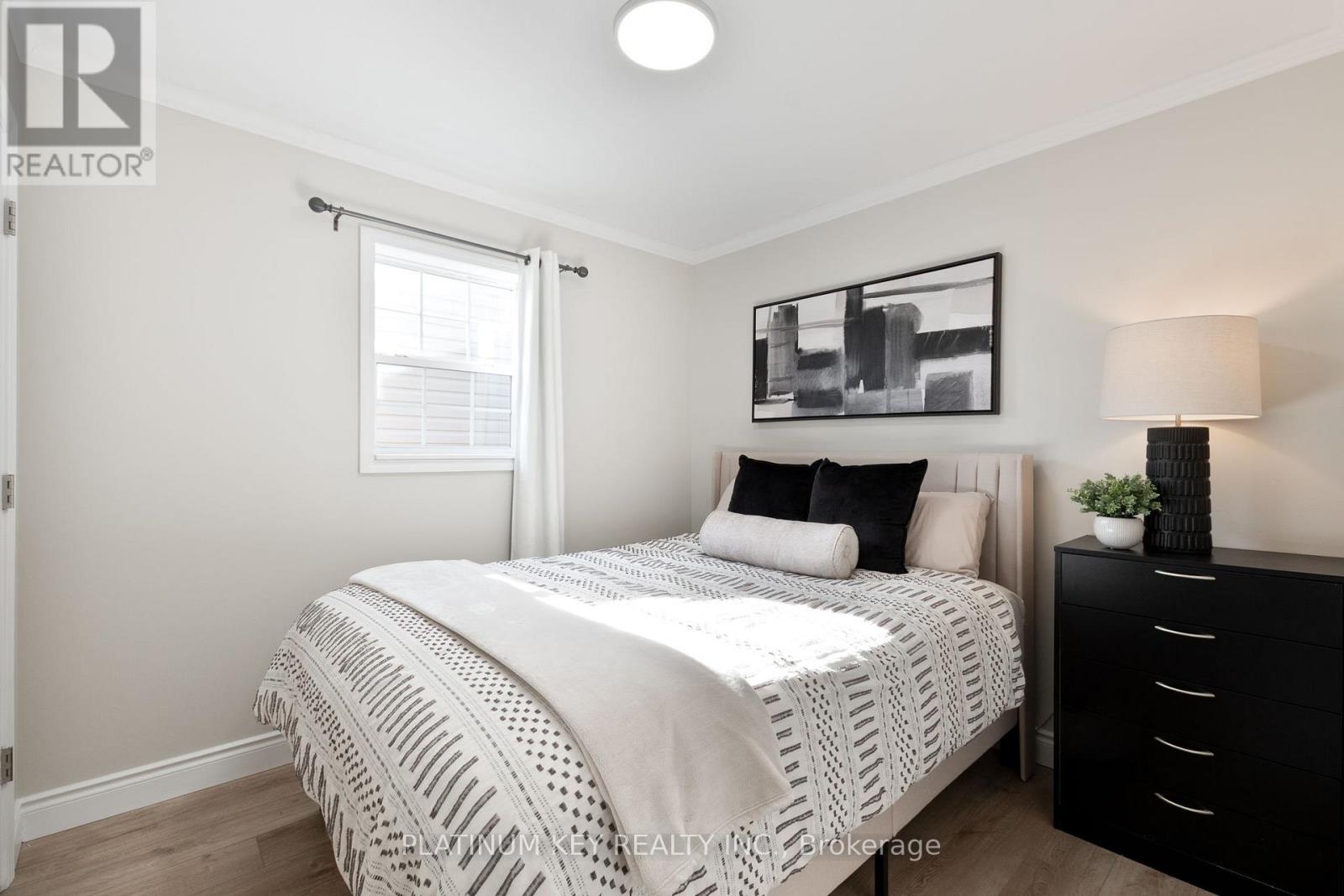 16 Lindsay Drive, Strathroy-Caradoc, Ontario  N7G 0C5 - Photo 20 - X12861734