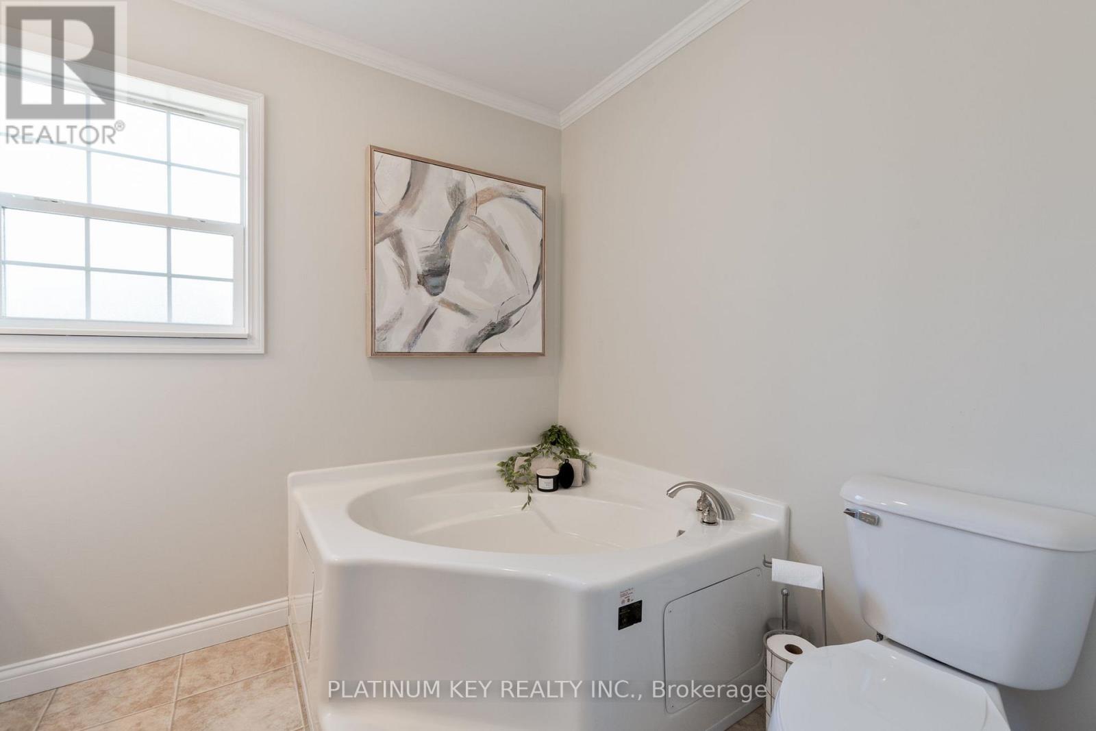 16 Lindsay Drive, Strathroy-Caradoc, Ontario  N7G 0C5 - Photo 27 - X12861734