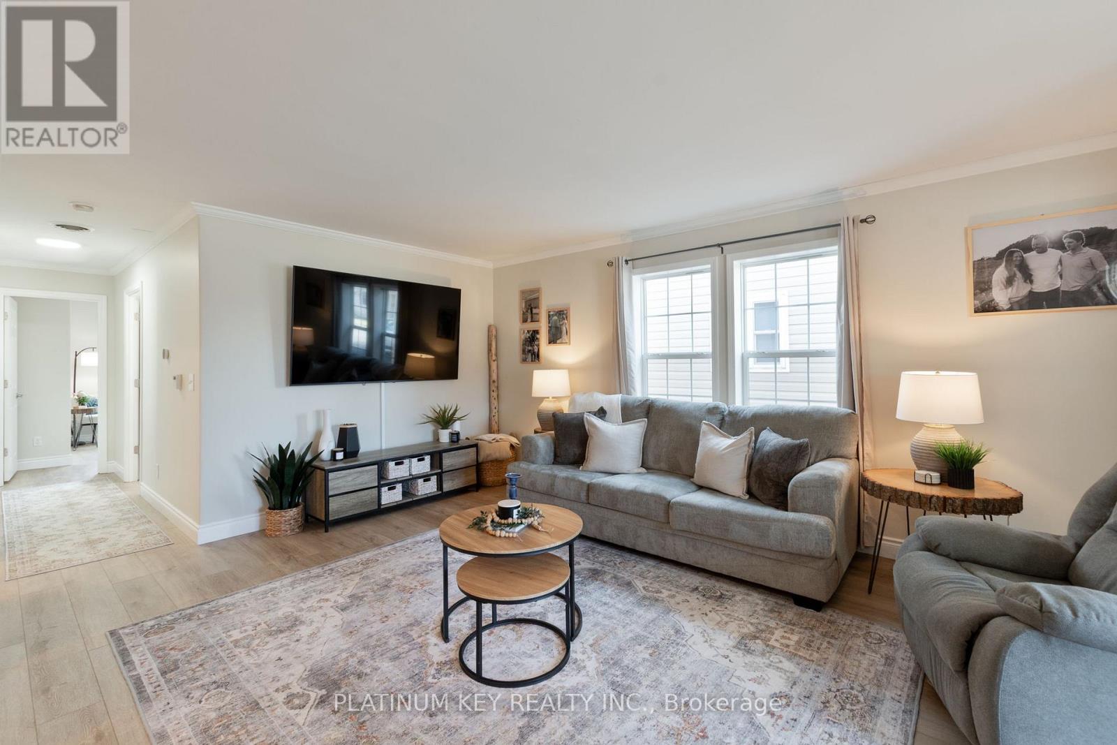 16 Lindsay Drive, Strathroy-Caradoc, Ontario  N7G 0C5 - Photo 5 - X12861734