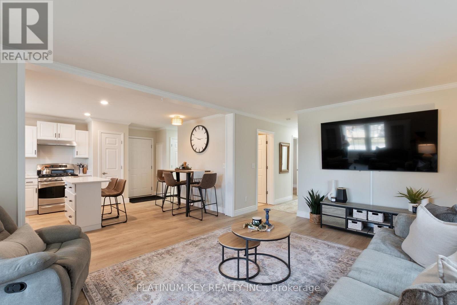 16 Lindsay Drive, Strathroy-Caradoc, Ontario  N7G 0C5 - Photo 9 - X12861734