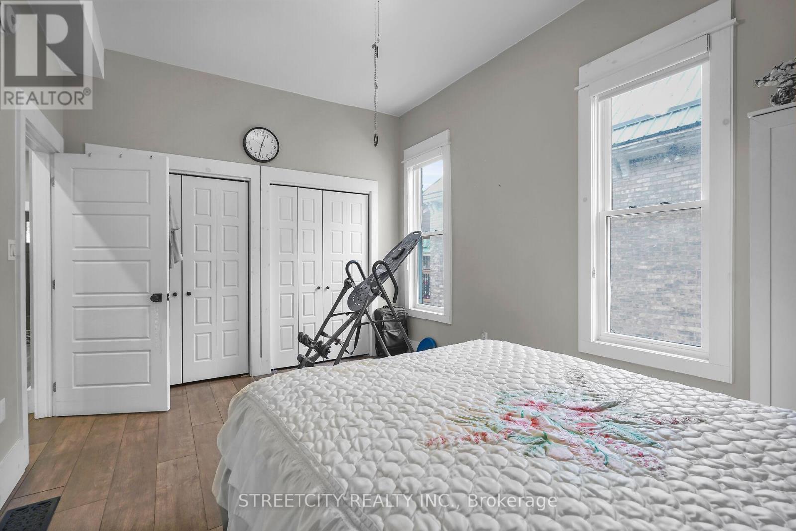 7 Myrtle Street, St. Thomas, Ontario  N5R 2E6 - Photo 14 - X12861748