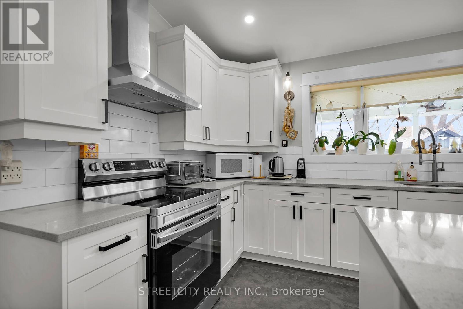 7 Myrtle Street, St. Thomas, Ontario  N5R 2E6 - Photo 26 - X12861748