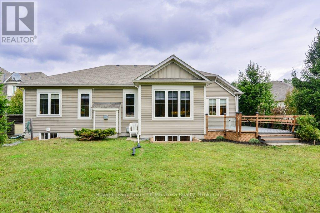 12 Pheasant Run, Bracebridge, Ontario  P1L 0A9 - Photo 25 - X12388152