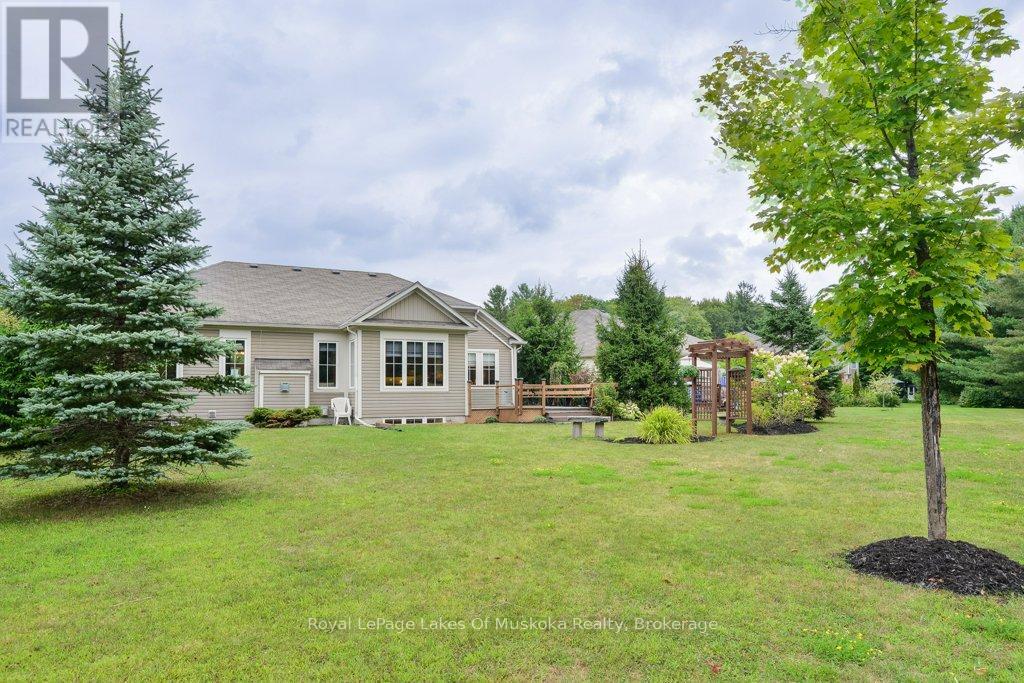 12 Pheasant Run, Bracebridge, Ontario  P1L 0A9 - Photo 28 - X12388152