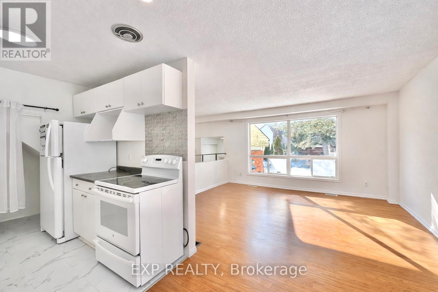 11c Sonnet Crescent, Ottawa, Ontario  K2H 8W8 - Photo 10 - X12861554