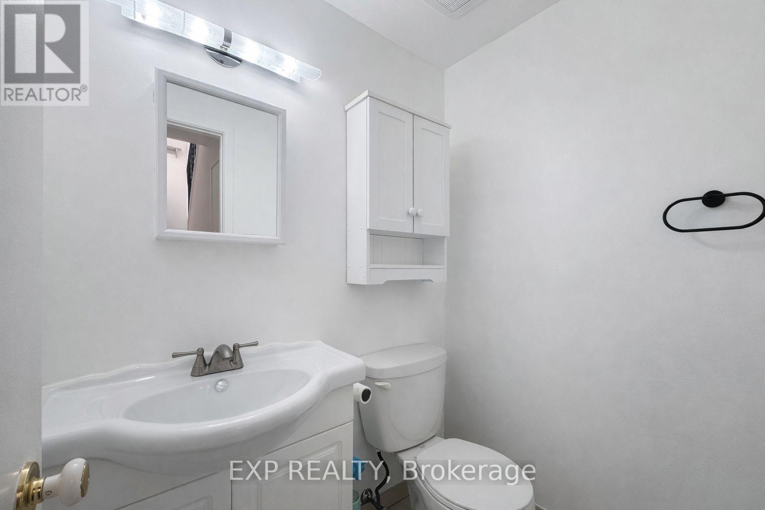 11c Sonnet Crescent, Ottawa, Ontario  K2H 8W8 - Photo 16 - X12861554